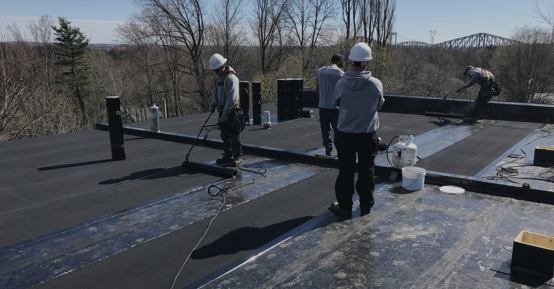 Roofer Quebec